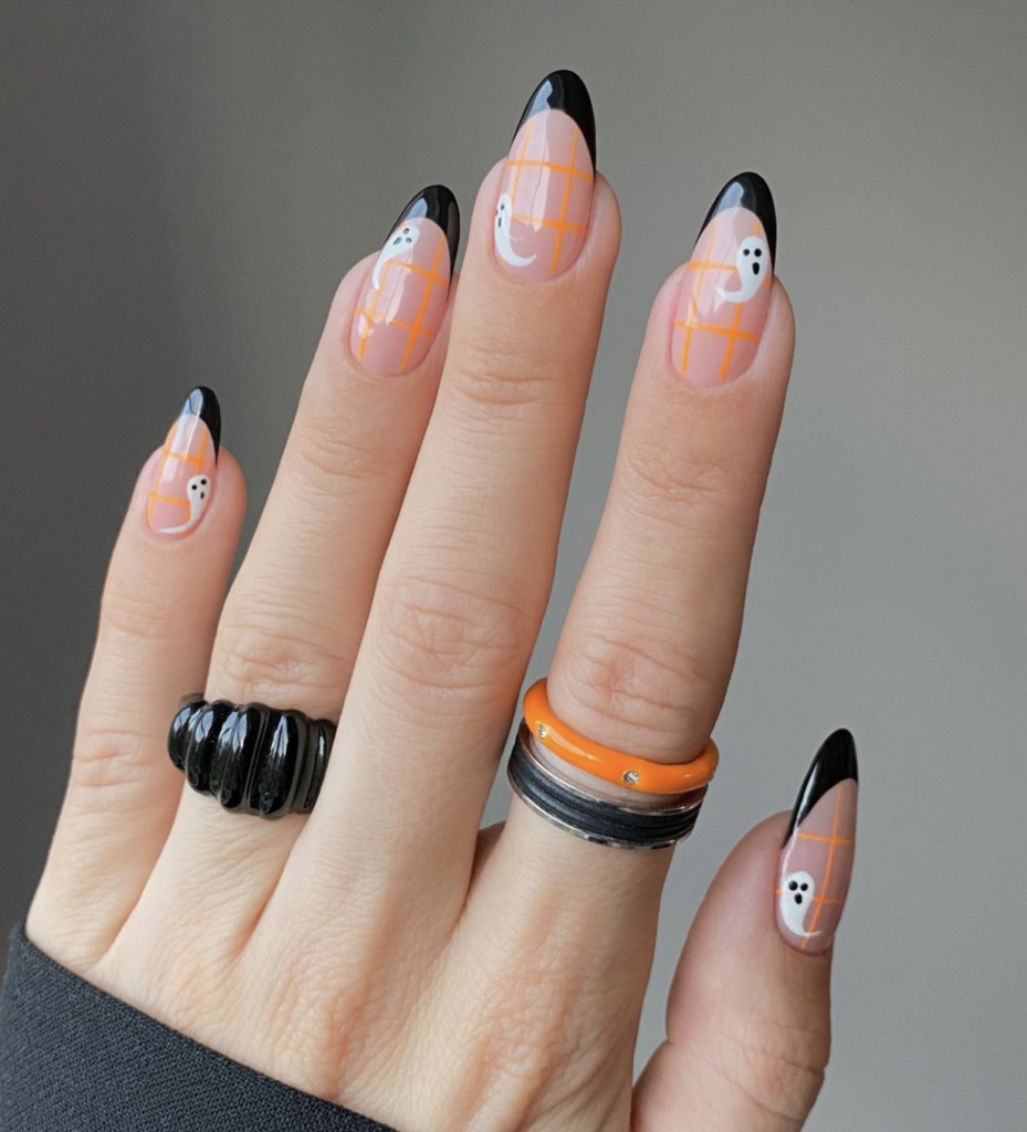 Halloween French tips with ghosts